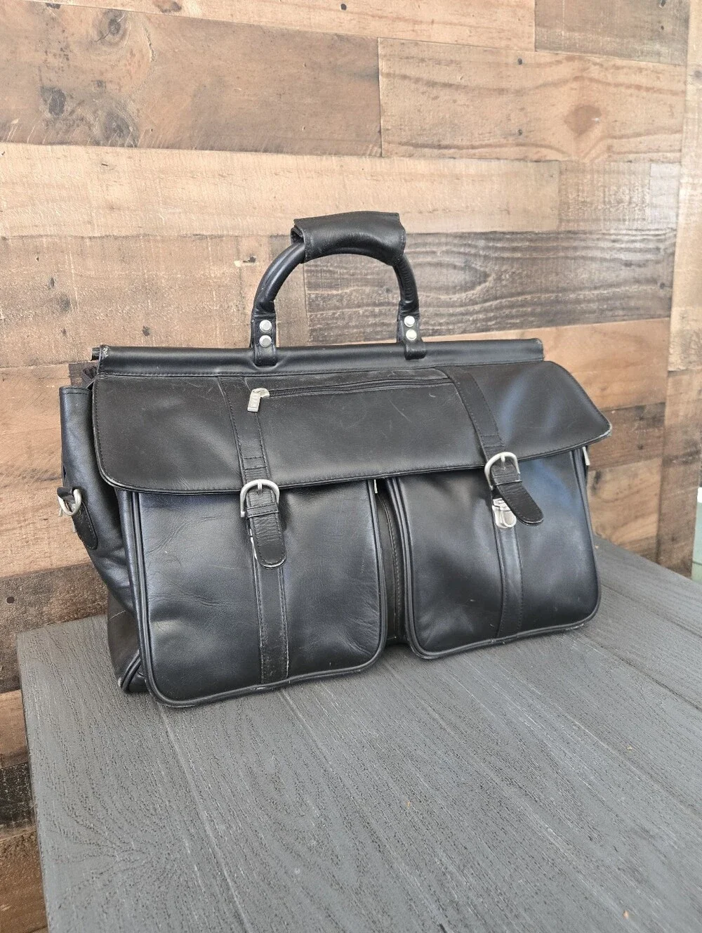 The Clava 049BLK Premium Handcrafted Top-Grain Black Leather Business Bag